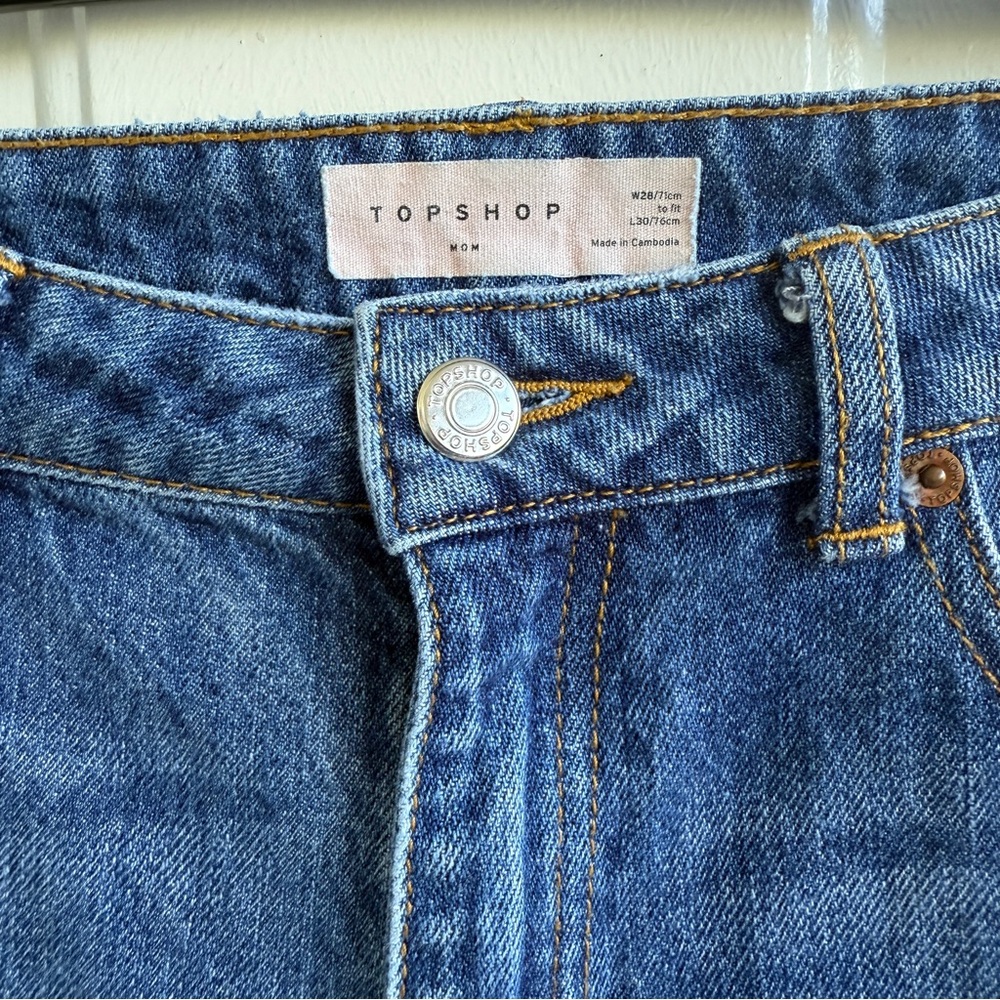 TOPSHOP Momโ Jeans | Size 26/30 | Classic High-Waist Fit - Picture 3 of 9